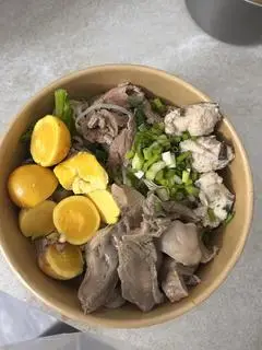 Hình ảnh Mì trộn tim cật đầy đủ