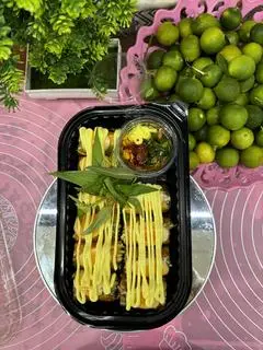 Hình ảnh Cuộn đỏ phủ bơ béo - chấm me