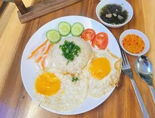 Hình ảnh Cơm tấm ốp la 2 trứng