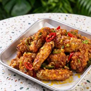 Hình ảnh Cánh gà giòn xốt Paris