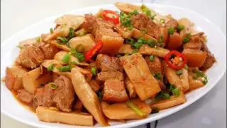 Hình ảnh Cơm Thịt Kho Măng