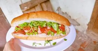Hình ảnh Bánh Mì Xúc Xích