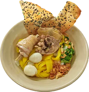 Hình ảnh Mỳ Quảng Gà + Trứng