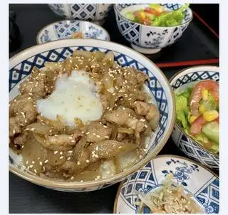 Hình ảnh Cơm Lợn Sốt Tiêu + Trứng Onsen