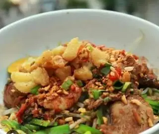 Hình ảnh Hủ Tiếu trộn full toping