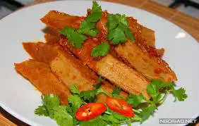 Hình ảnh Cơm Chả Cá Sốt Cà