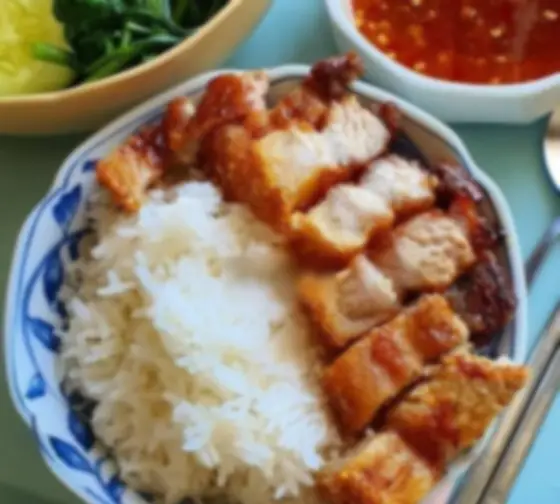 Hình ảnh Cơm thịt quay + món phụ 