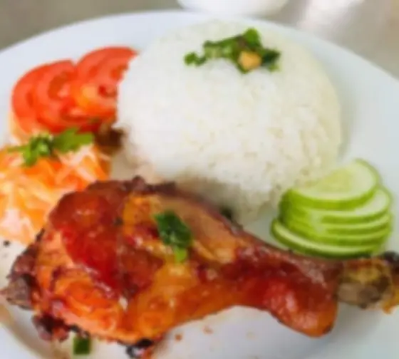 Hình ảnh Cơm gà sốt mắm tỏi
