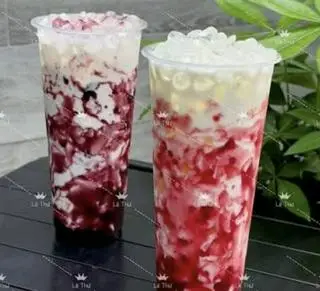 Hình ảnh sữa chua lắc dâu