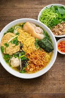 Hình ảnh Bánh đa cua thập cẩm