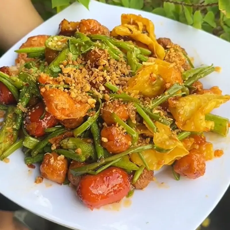 Hình ảnh Thập cẩm nhỏ sốt mắm
