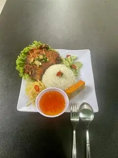 Hình ảnh Cơm Tấm Sườn Chả