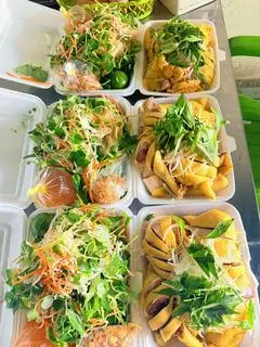 Hình ảnh Gà Ta nguyên con chặt ( kèm 1 phần cháo lớn + rau gỏi )