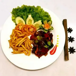 Hình ảnh Bò lúc lắc khoai tây chiên