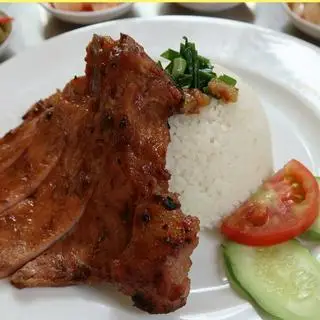 Hình ảnh Cơm sườn áp chảo