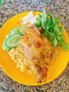 Hình ảnh Cơm Gà Chiên Giòn