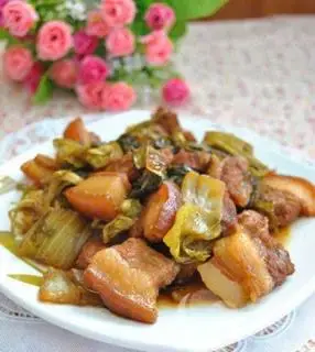 Hình ảnh Cơm thịt kho dưa cải 