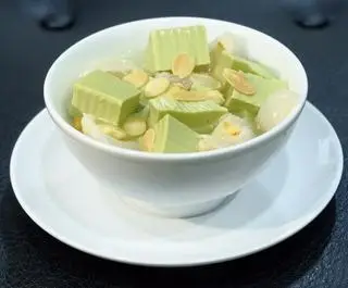 Hình ảnh Chè khúc bạch trà xanh (chén)