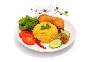 Hình ảnh CƠM ĐÙI GÀ XỐI MỠ