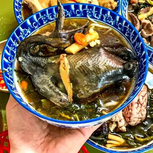 Hình ảnh Gà ác tần thuốc bắc ngải cứu