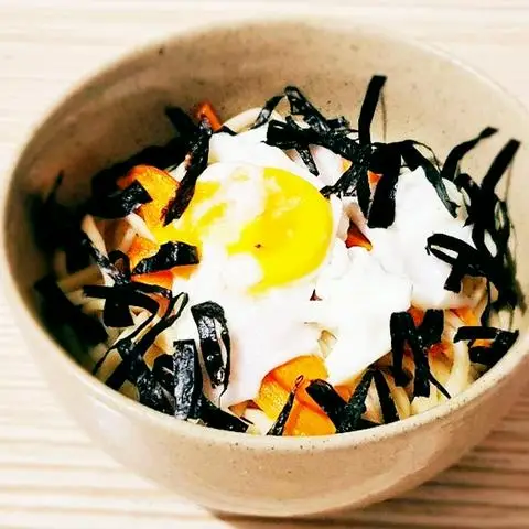 Hình ảnh mi Tron rong biển, Trung chien