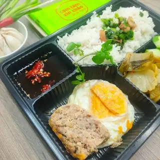 Hình ảnh Combo Cơm Tấm Chả Trứng + Coca 320ml