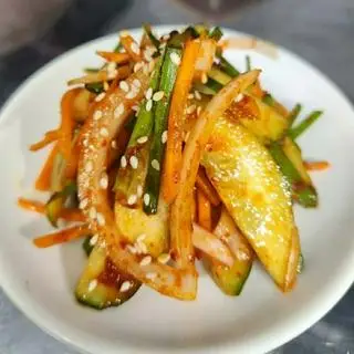 Hình ảnh nộm rau củ bốn mùa trộn mè.