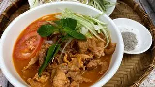 Hình ảnh Hủ tiếu mềm sa tế bò