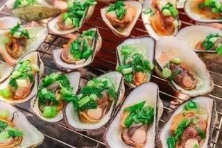 Hình ảnh Sò dẹo nướng mỡ hành