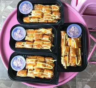 Hình ảnh Bánh tráng cuốn chấm sốt me, bơ