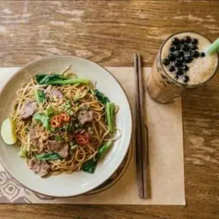 Hình ảnh Mì Xào Bò + Trà Sữa Full Topping