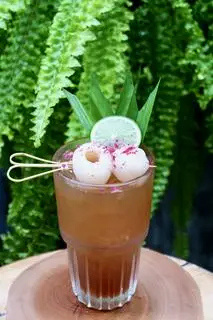 Hình ảnh TRÀ VẢI HOA HỒNG