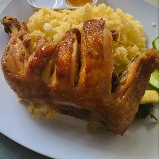 Hình ảnh Cơm đùi gà bự chà bá luôn