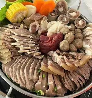 Hình ảnh lẩu bò thập cẩm