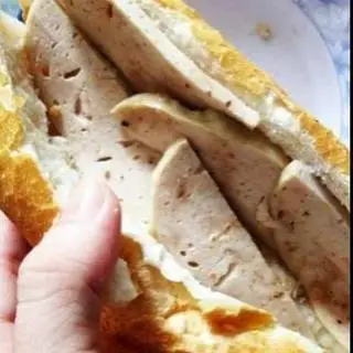 Hình ảnh Bánh mì Chả Lụa muối tiêu ( không rau)