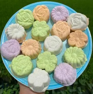 Hình ảnh Bánh In Nhân Dừa Non - 1 Hộp - 20 Cái