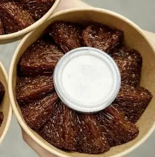 Hình ảnh Bánh bò thốt nốt kèm nước cốt dừa
