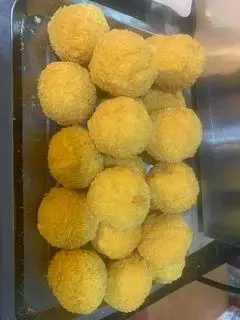 Hình ảnh Hộp bánh gà fomai chiên sơ