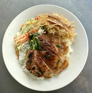 Hình ảnh Cơm Tấm Sườn + Bì