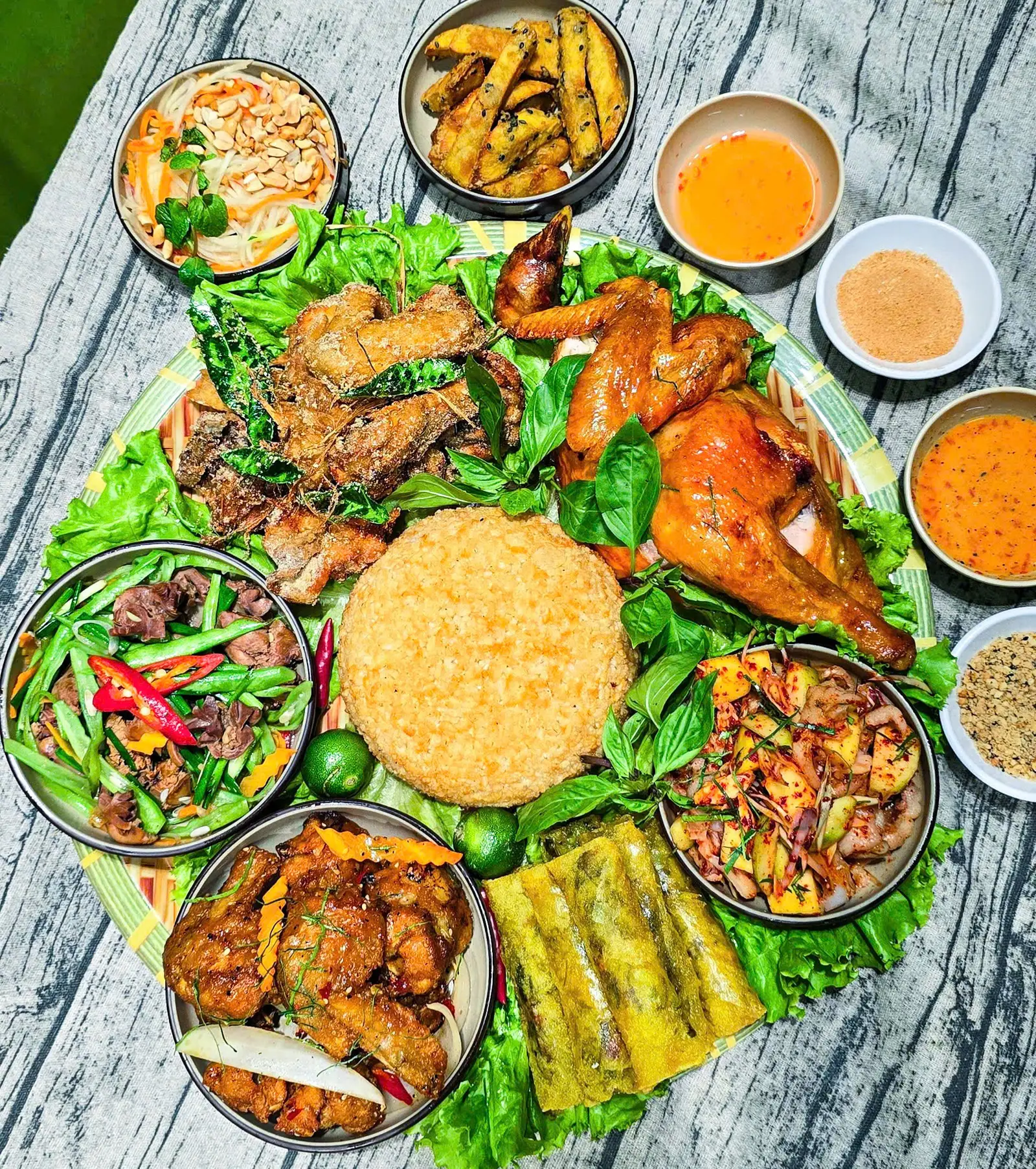 Hình ảnh Mẹt gà 9 món- 5/6 ng ăn