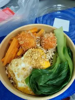 Hình ảnh Mì Trộn viên Hải sản nhân phô mai 