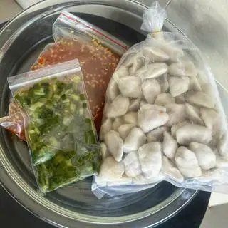 Hình ảnh Bánh Bột Lọc Sống Bịch 100 Cái 