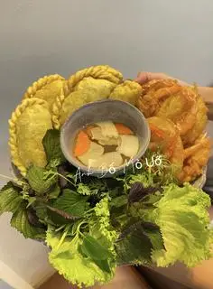 Hình ảnh 1 Bánh Gối+ 1 Bánh Tôm