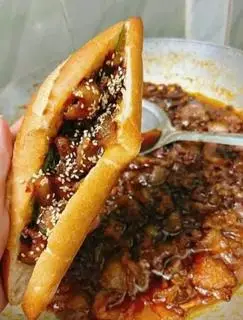 Hình ảnh Bánh mì xíu Huế 