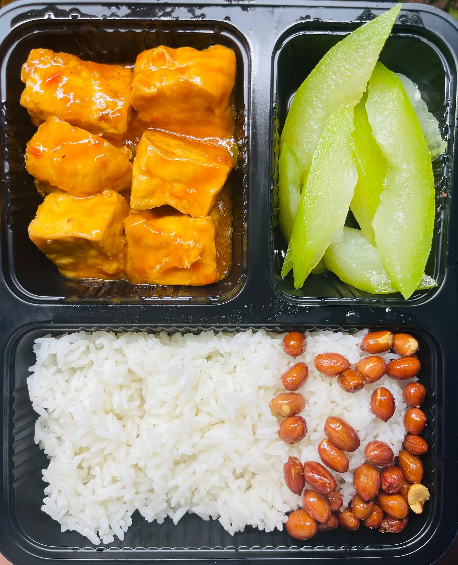 Hình ảnh Cơm Đậu Sốt Cà Chua ( món Chay)