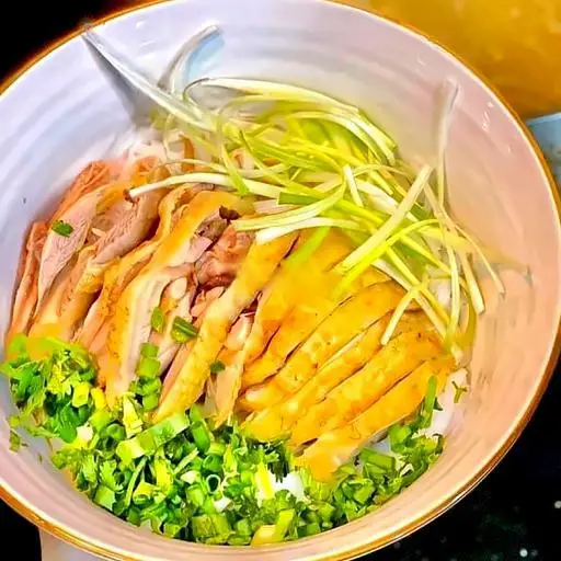 Hình ảnh Phở gà ta