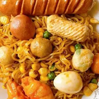 Hình ảnh Mì indomie Thập cẩm đầy đủ 2 mì + tặng nước ngẫu nhiên