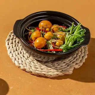 Hình ảnh Trứng non hấp nồi đất