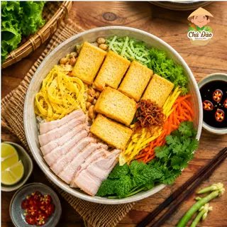Hình ảnh Bún Xì dầu Thịt heo luộc, Đậu, trứng sợi