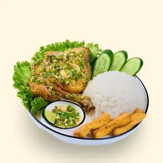 Hình ảnh Cơm gà sambal ớt xanh 
